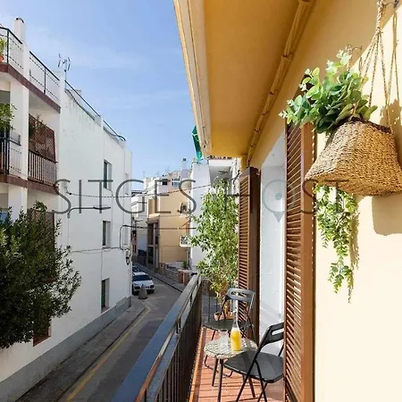 Appartamento Con Patio Y A 5 Minutos De La Playa Sitges